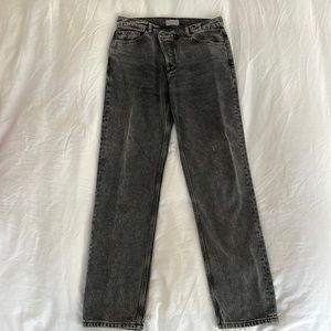 Super cool Boyish never worn button up jeans.  Soft denim, sit just below waist.